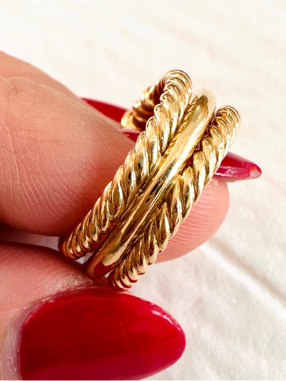 DAVID YURMAN
Petite Helena Three Row Ring in 18k Yellow Gold with Diamonds - Picture 5 of 8